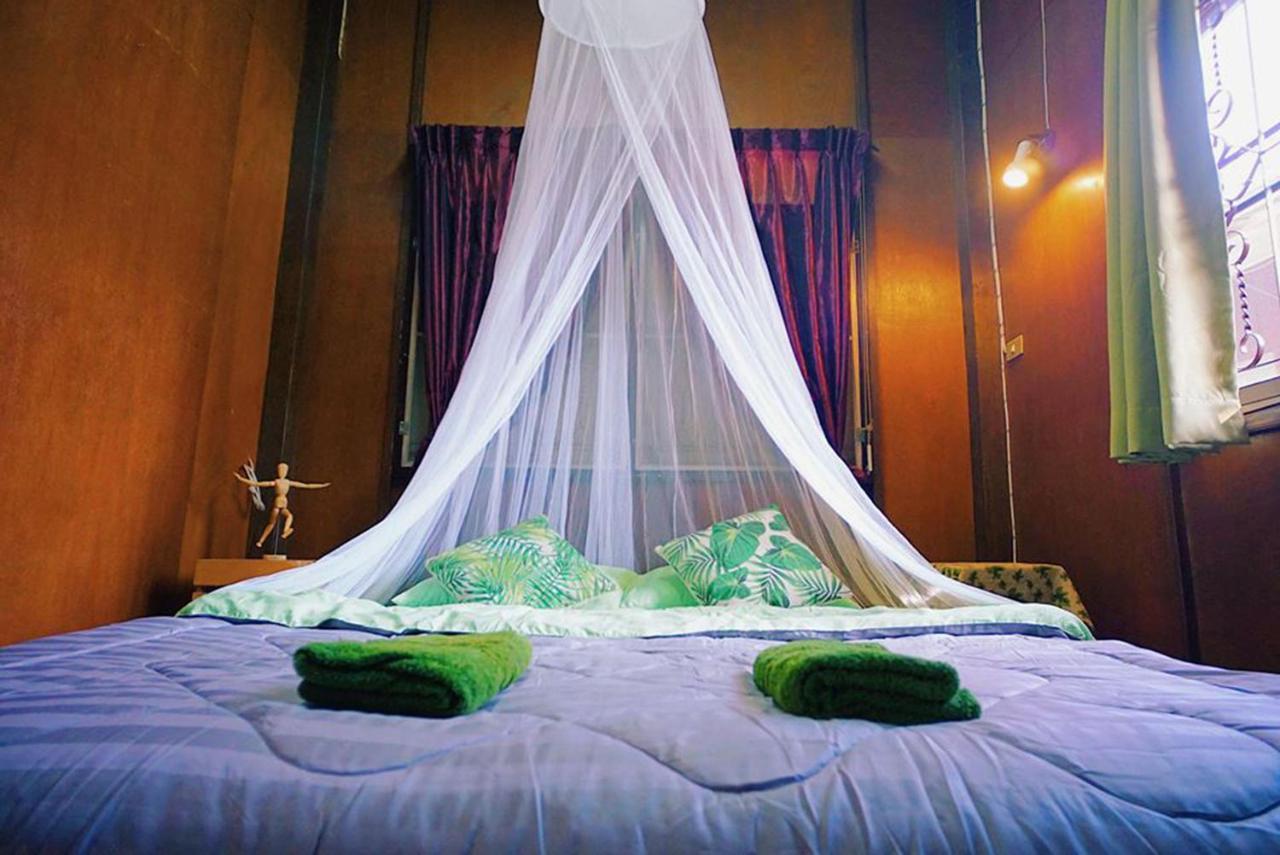 Ostello Oh My Bed Chiang Mai Esterno foto
