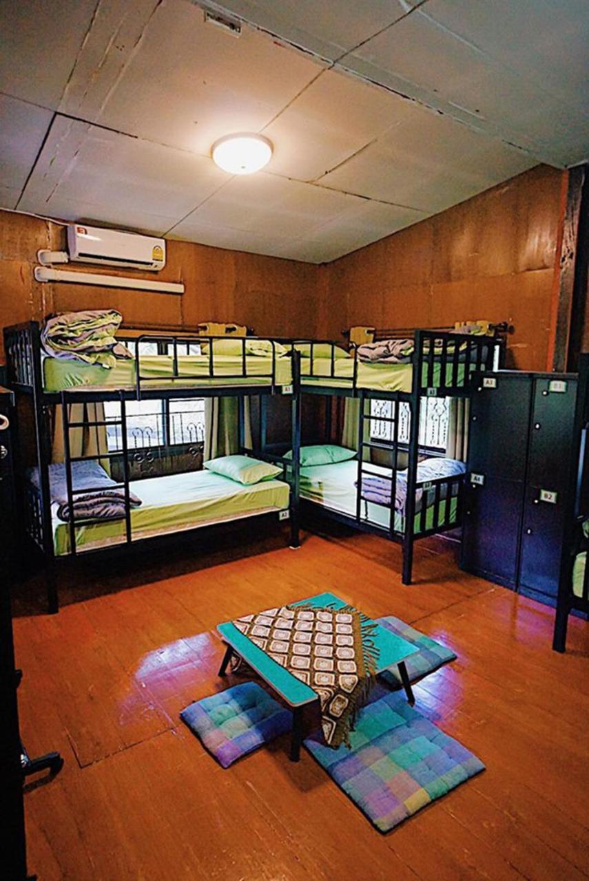 Ostello Oh My Bed Chiang Mai Esterno foto